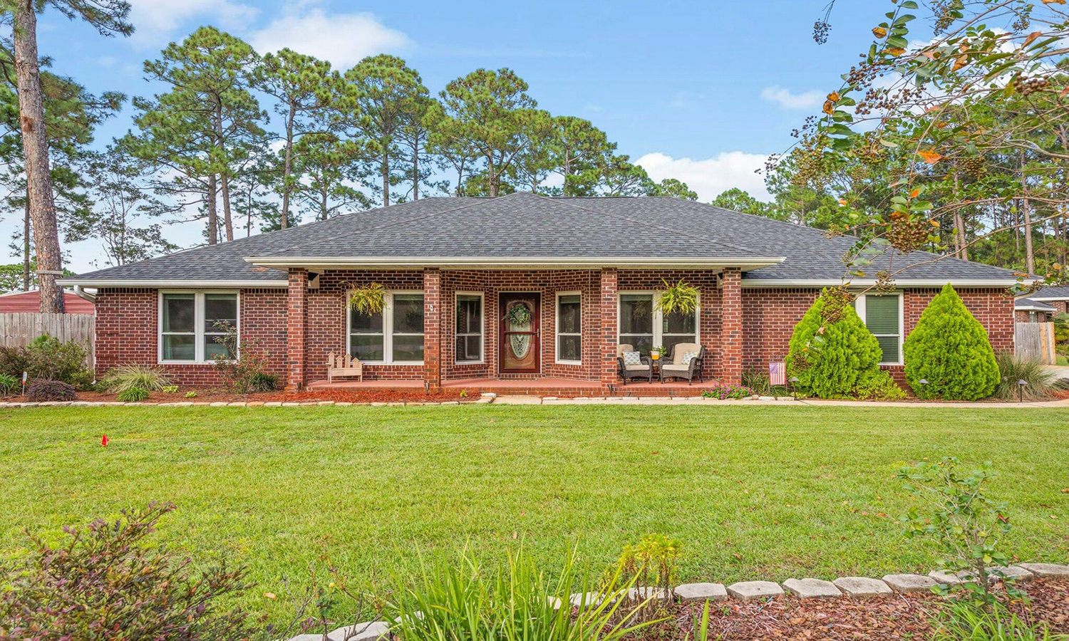 Website-Lauren Sold 24Apr24